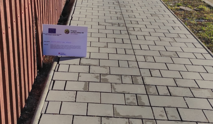Výstavba chodníka v obci 